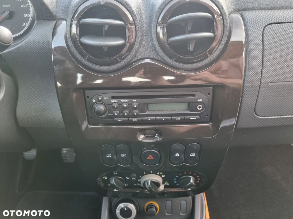 Dacia Duster 1.6 16V 105 4x4 Prestige - 32