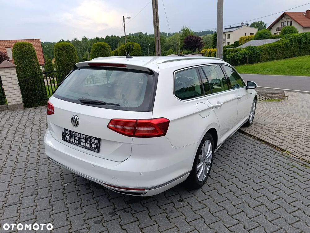 Volkswagen Passat 2.0 TDI SCR 4Motion DSG Elegance - 8
