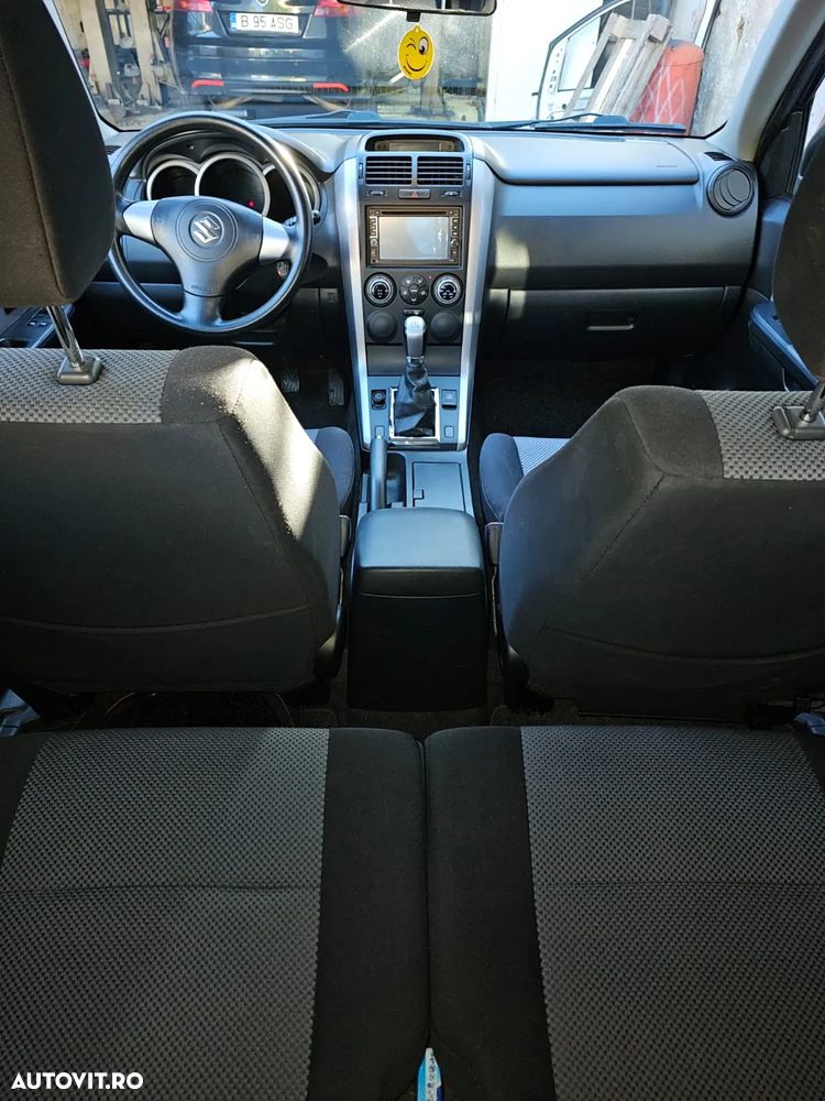 Suzuki Grand Vitara 1.6 JX - 6