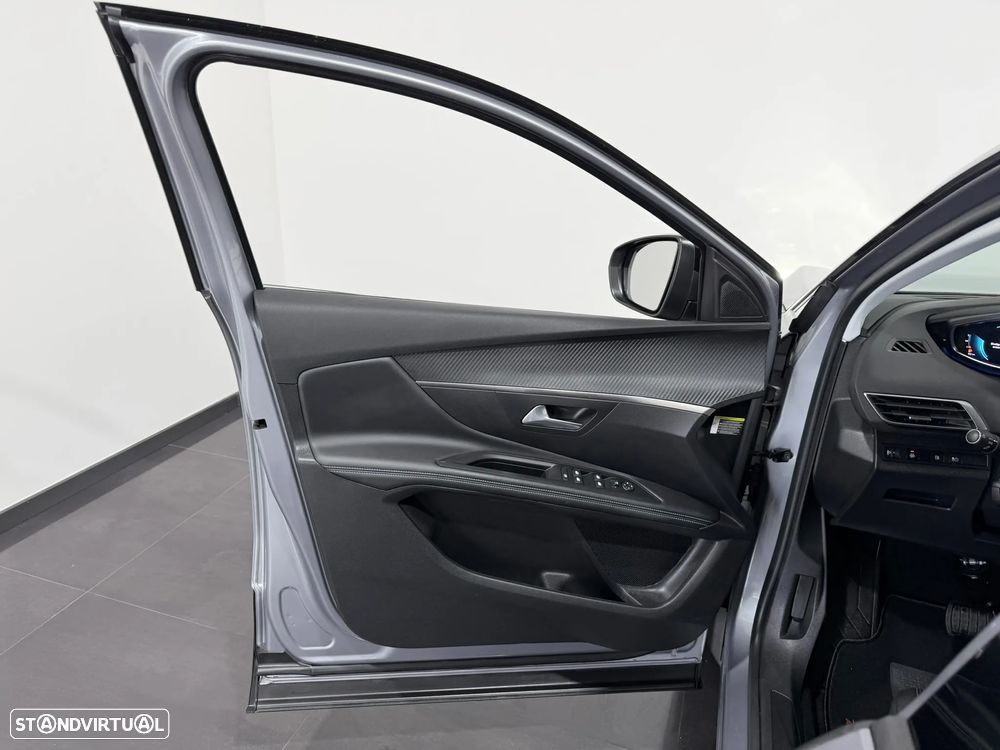 Peugeot 3008 1.6 Hybrid Allure e-EAT8 - 17