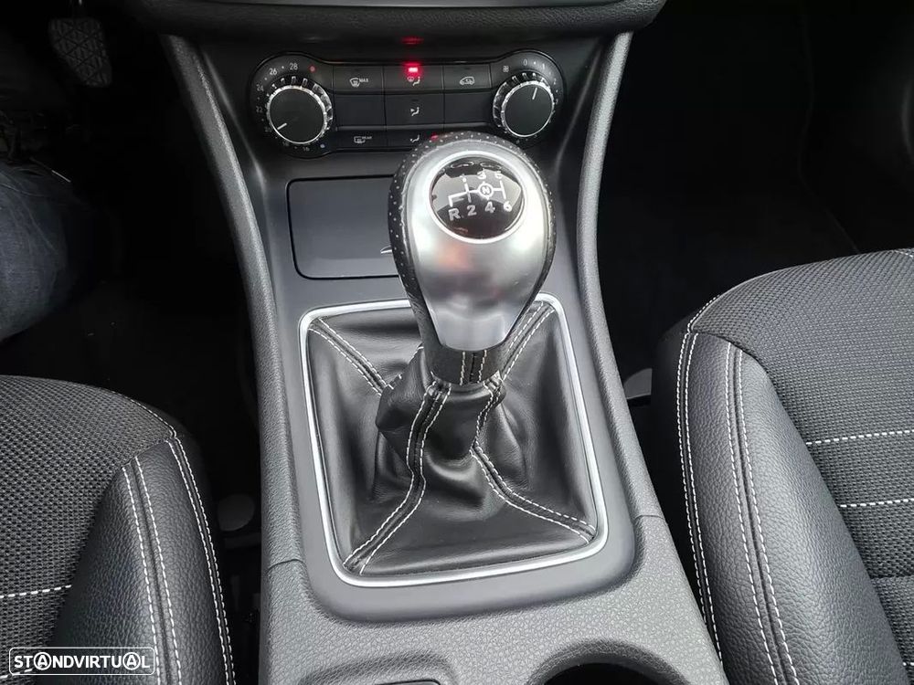 Mercedes-Benz GLA 200 - 26