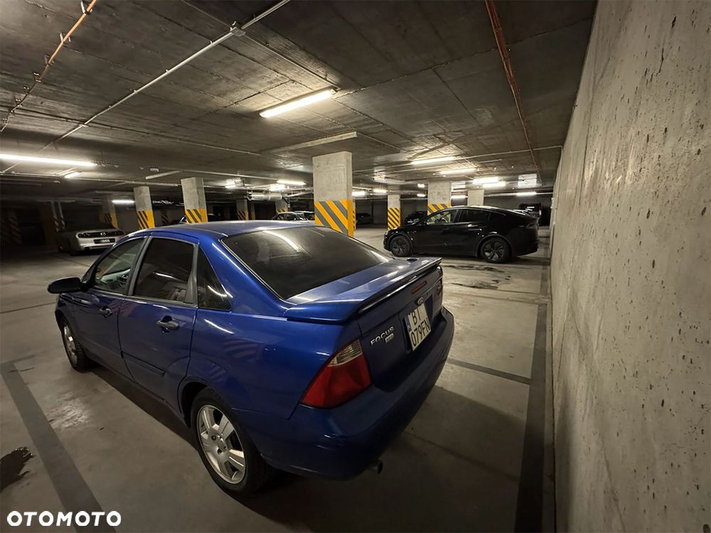 Ford Focus 2.0 ZX4 SE - 5