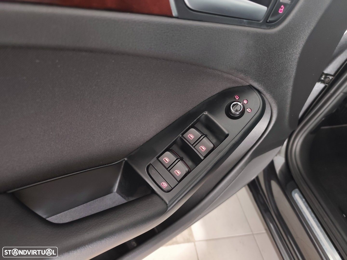 Audi A4 Avant 2.0 TDI exclusive - 17
