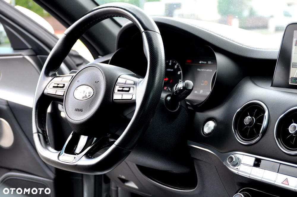 Kia Stinger - 28