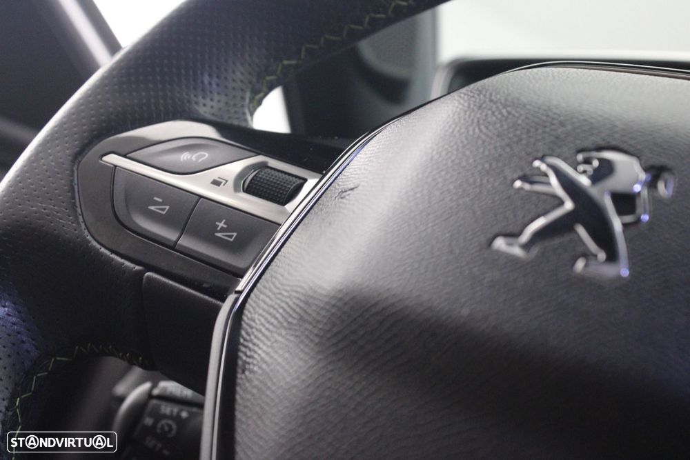 Peugeot 2008 1.5 BlueHDi GT - 11