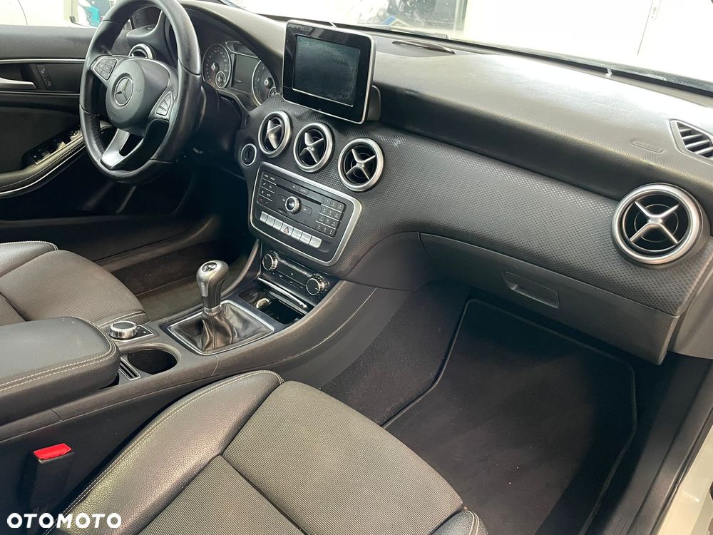 Mercedes-Benz Klasa A 180 d 7G-DCT Peak Edition - 21