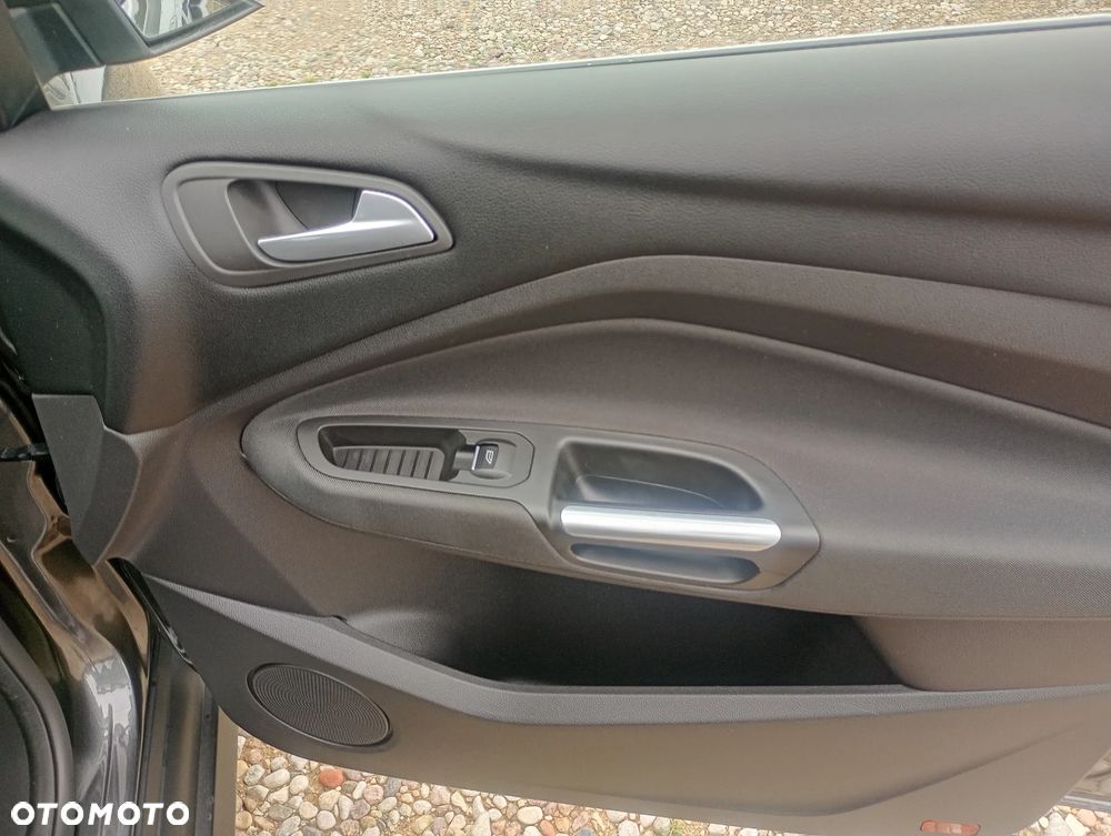 Ford C-MAX 1.5 TDCi Start-Stop-System Titanium - 23