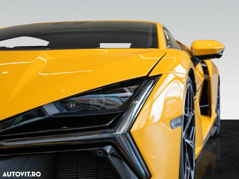Lamborghini Revuelto - 3