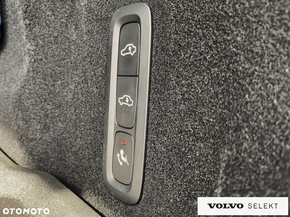 Volvo XC 60 - 35
