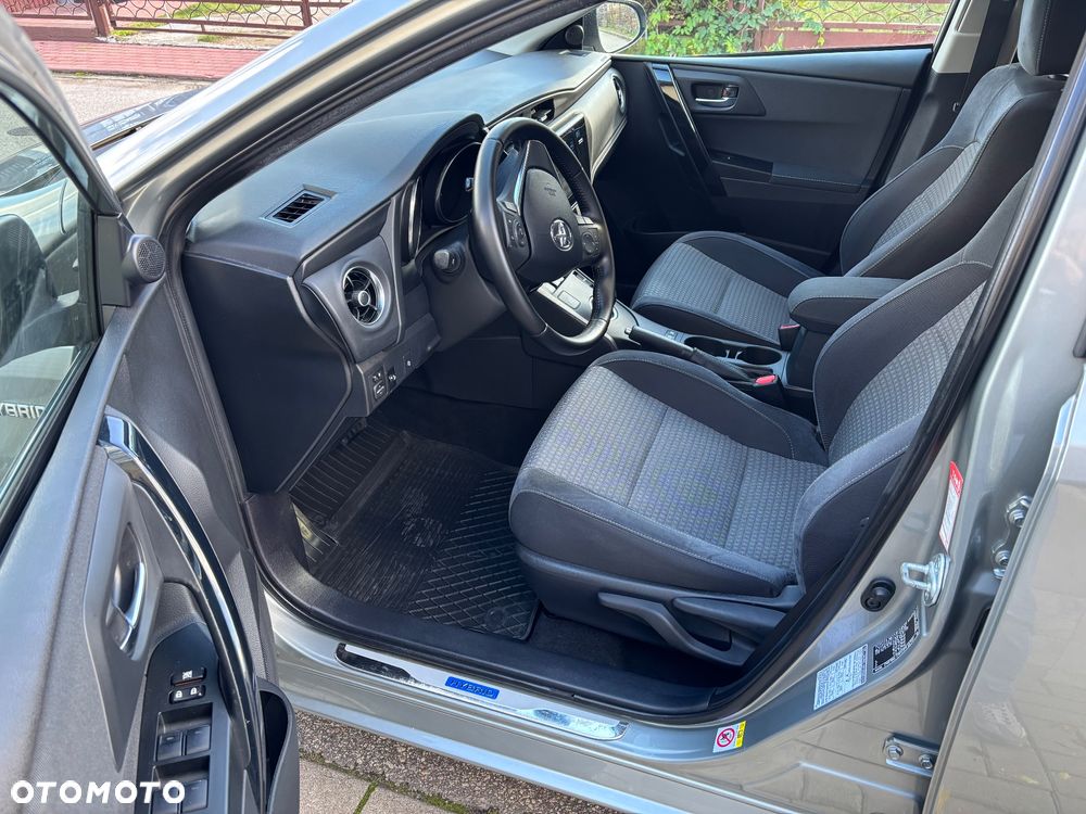 Toyota Auris Hybrid 135 Selection - 8