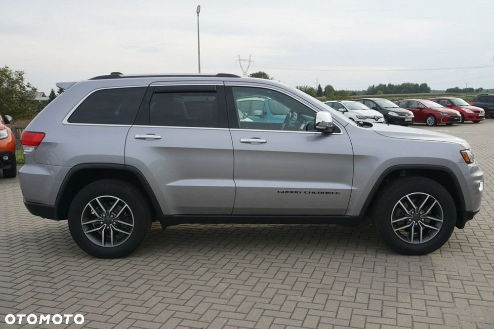 Jeep Grand Cherokee - 4