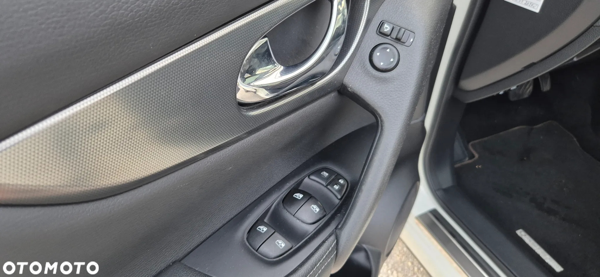 Nissan Qashqai 1.3 DIG-T N-Connecta DCT - 11