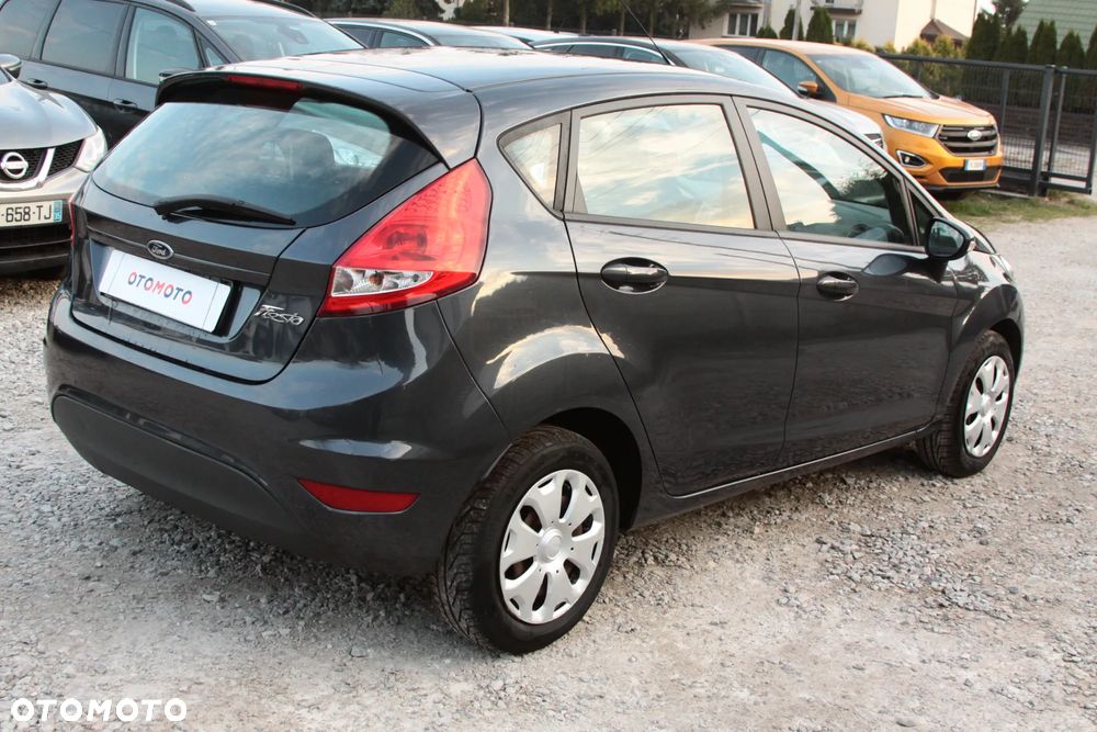 Ford Fiesta 1.25 Trend - 11