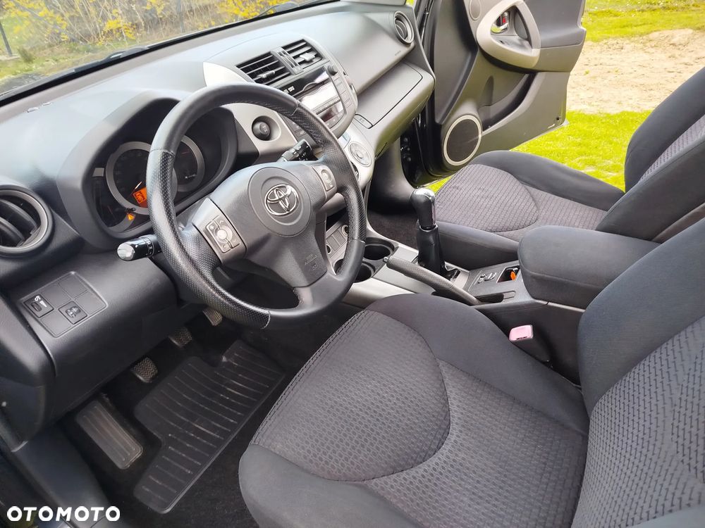Toyota RAV4 2.0 VVT-i Luna - 9