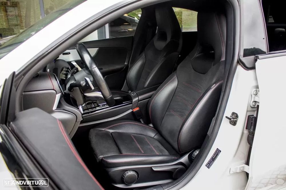 Mercedes-Benz CLA 180 d Shooting Brake AMG Line Aut. - 25