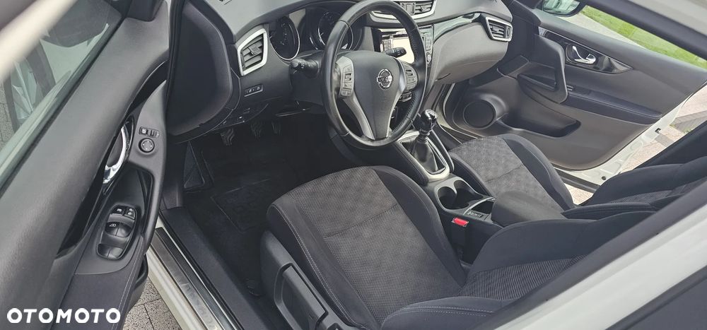 Nissan Qashqai 1.6 DIG-T Tekna - 8