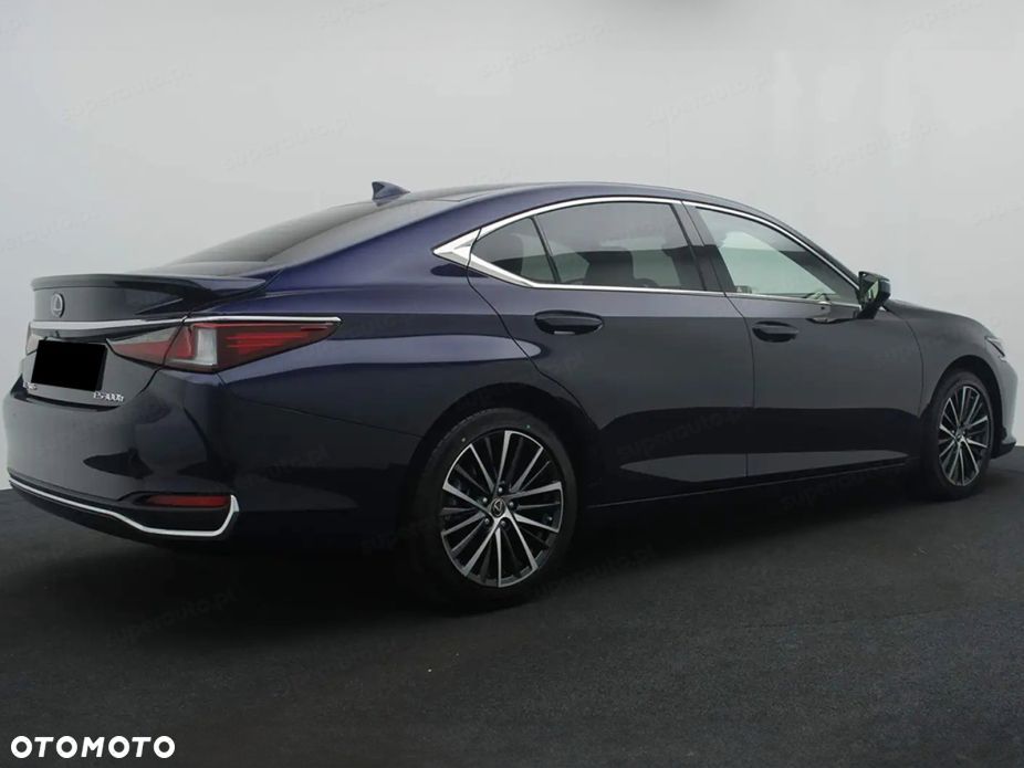 Lexus ES - 3