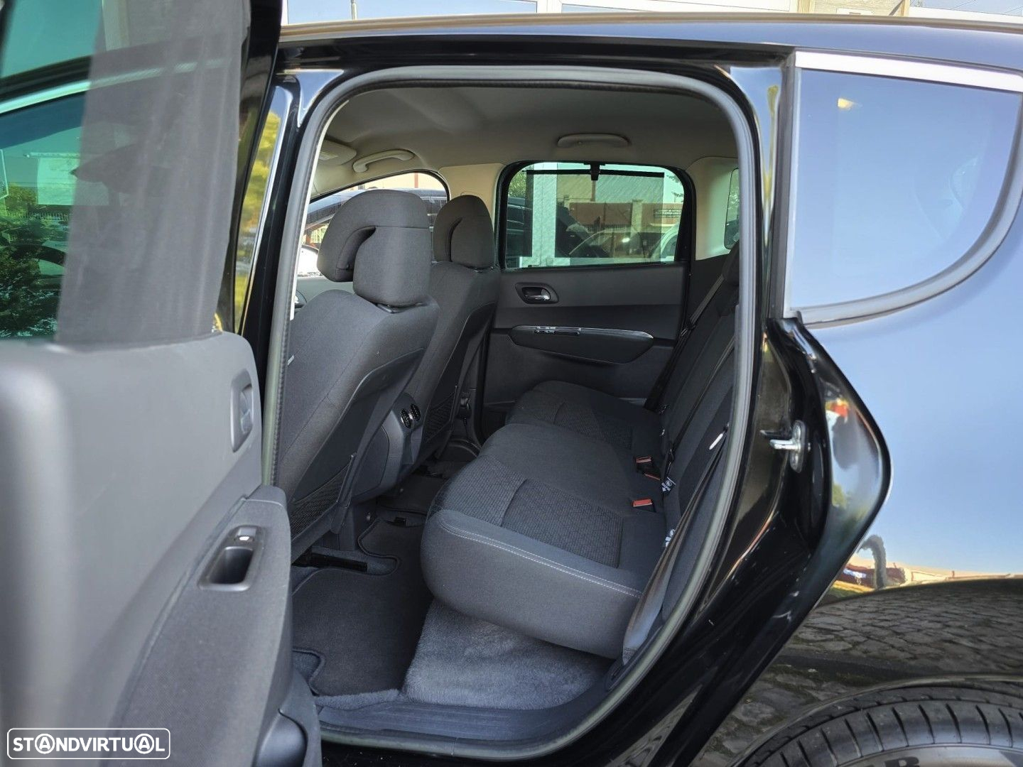 Peugeot 3008 1.6 e-HDi SE Style 2-Tronic - 18
