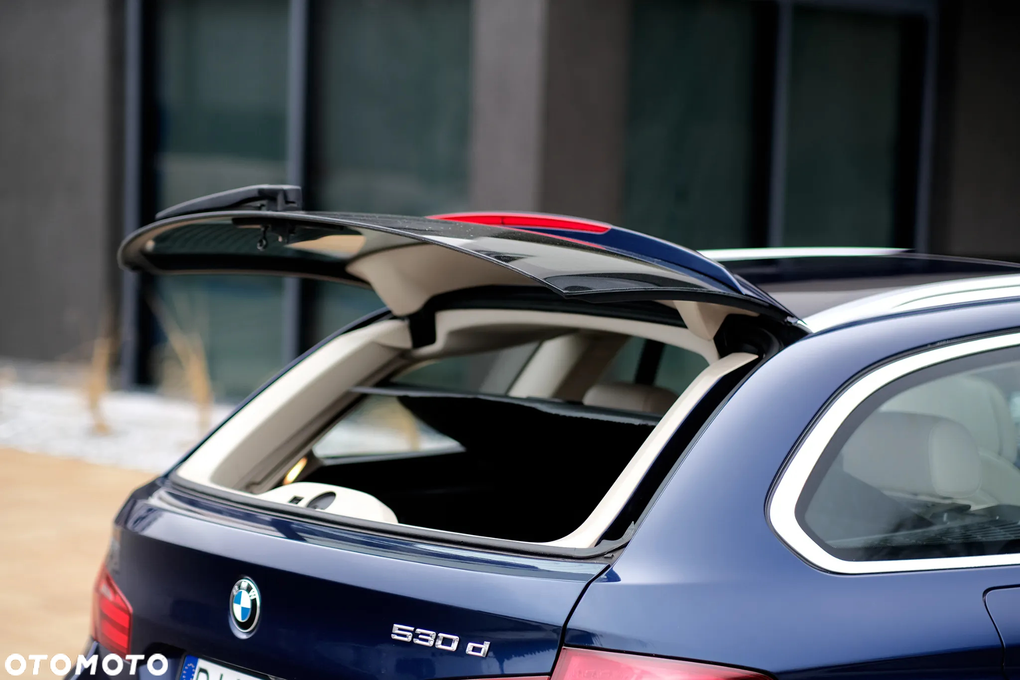 BMW Seria 5 530d xDrive - 12