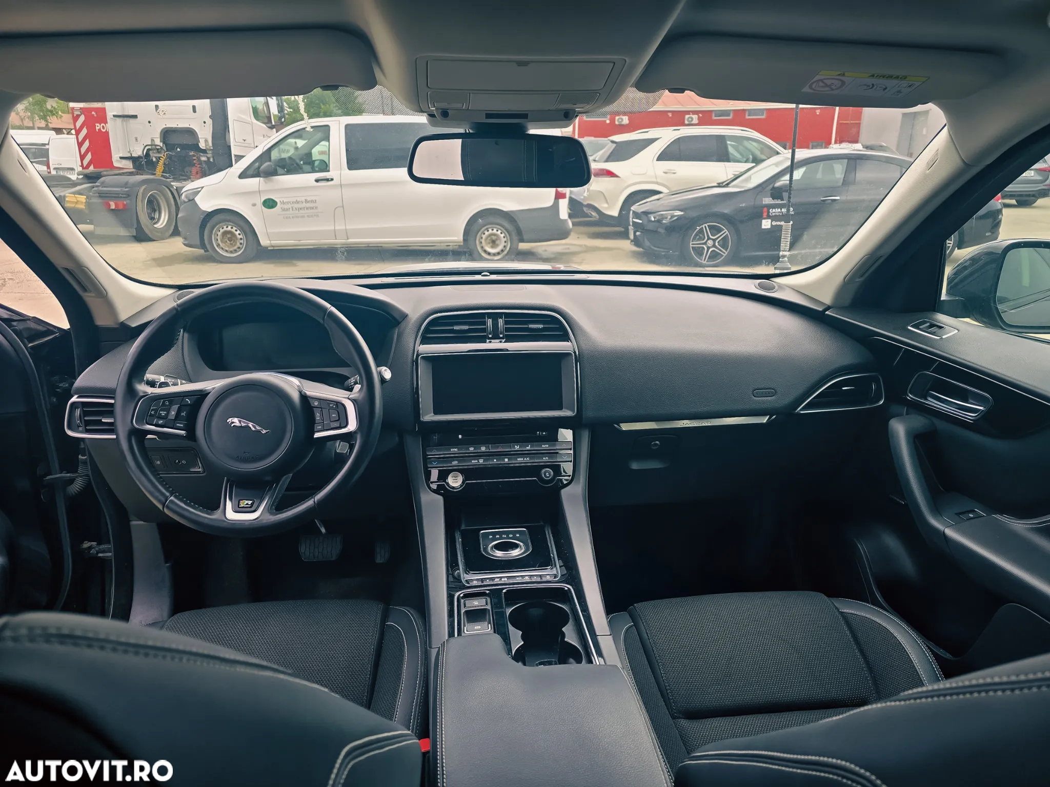 Jaguar F-Pace 25d AWD R-Sport - 5