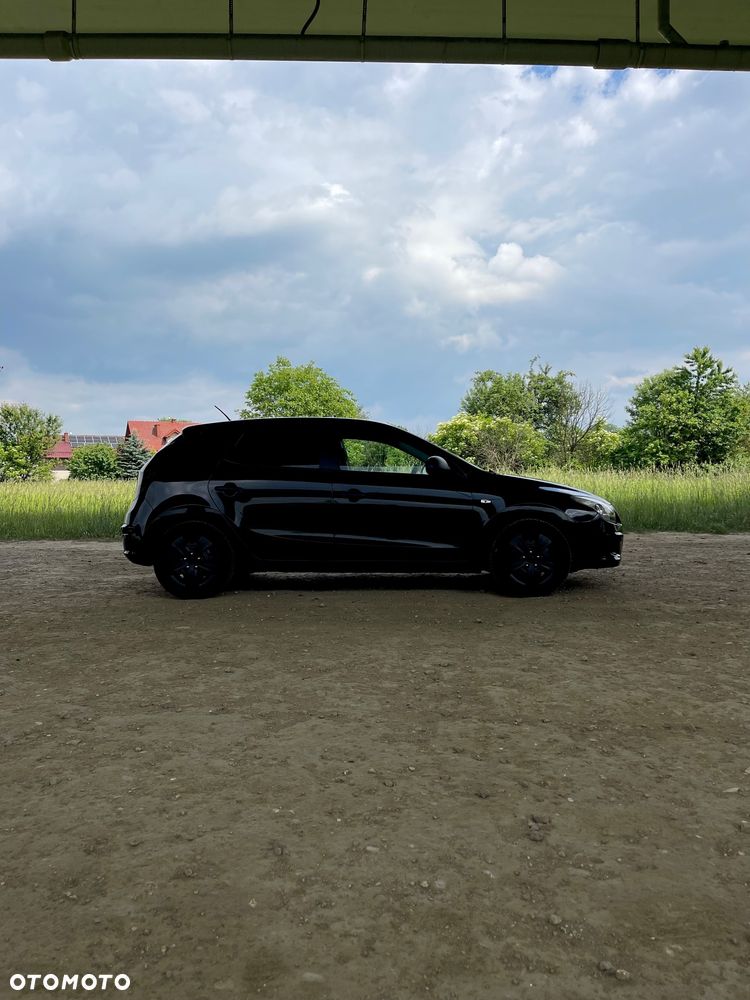 Hyundai i30 1.4 Classic + - 12