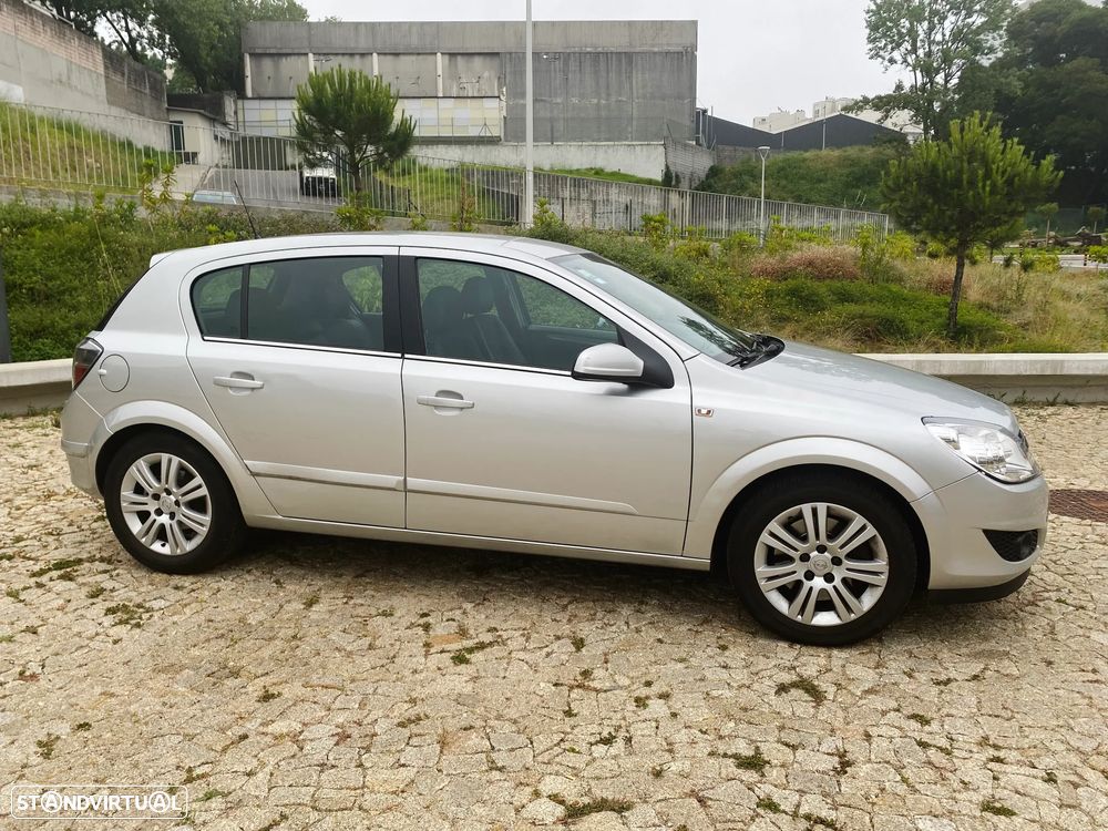 Opel Astra 1.7 CDTI Cosmo - 14