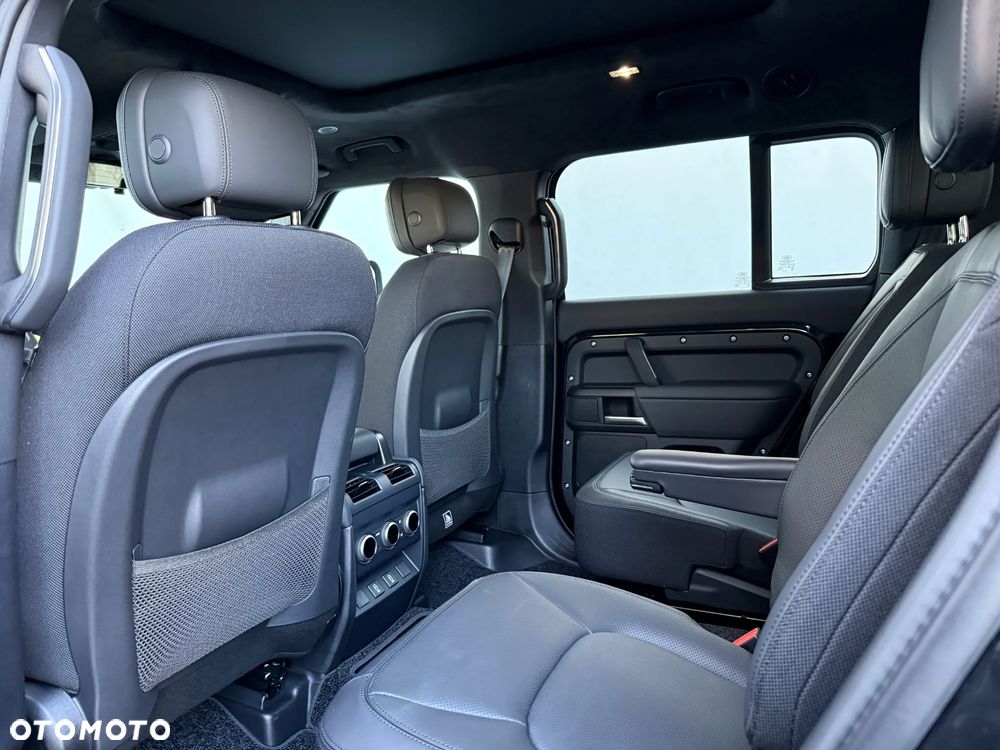 Land Rover Defender 130 D350 X-Dynamic HSE - 10