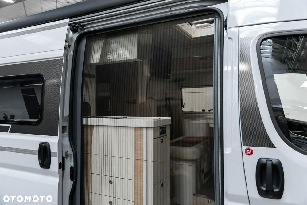 Eura Mobil 635 HB - 12