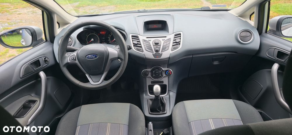 Ford Fiesta 1.25 Ambiente - 25