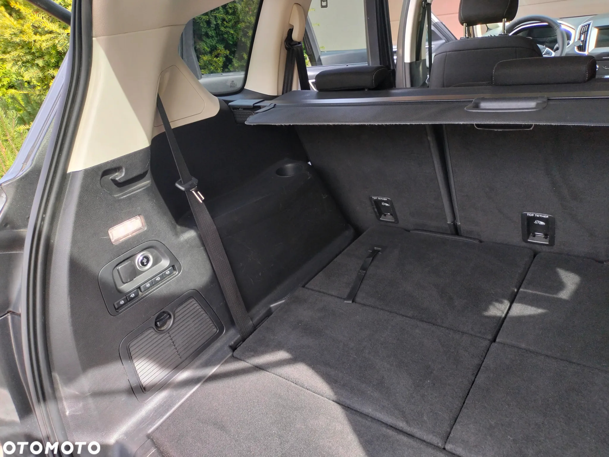 Ford S-Max 2.0 EcoBoost Titanium - 29