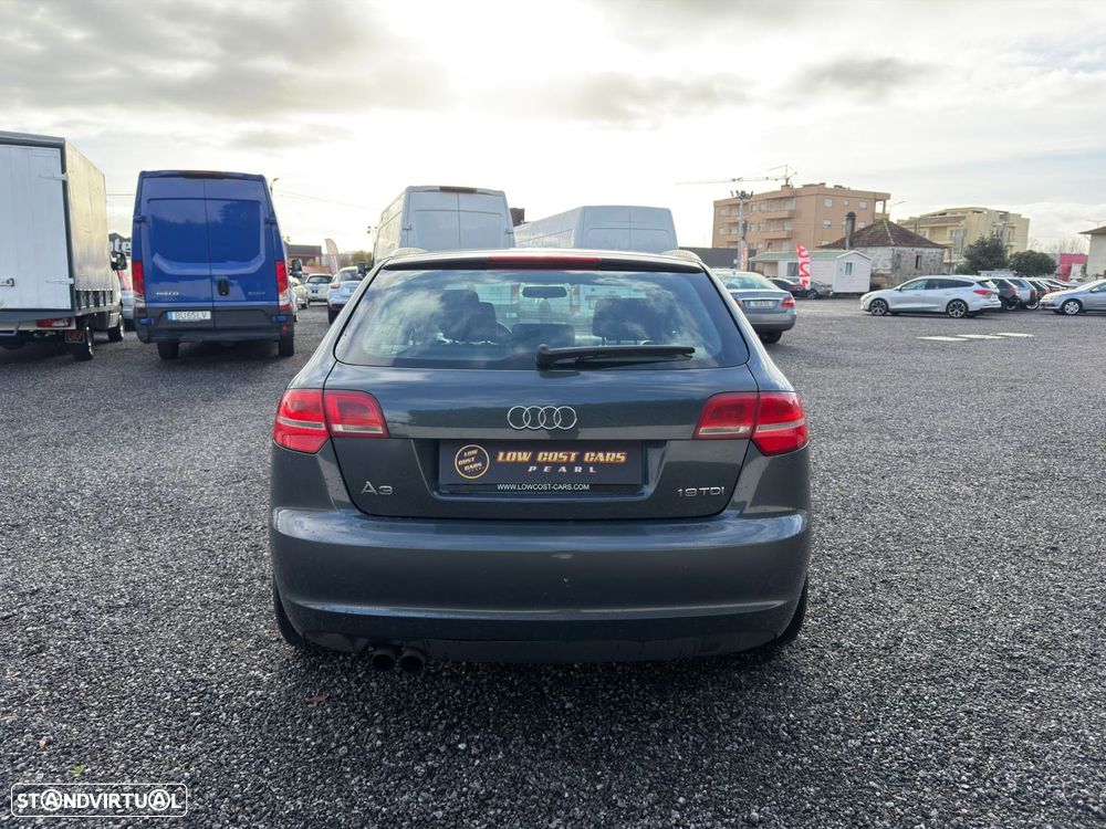 Audi A3 Sportback 1.9 TDi Sport - 11