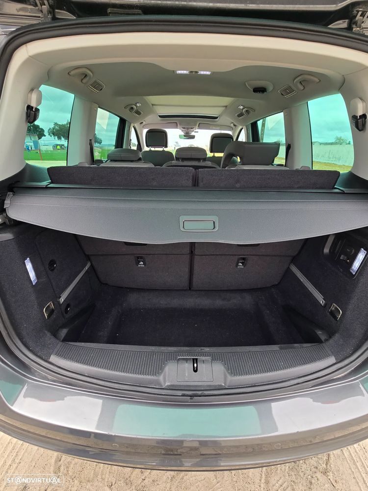 VW Sharan 2.0 TDI Blue Highline DSG - 17