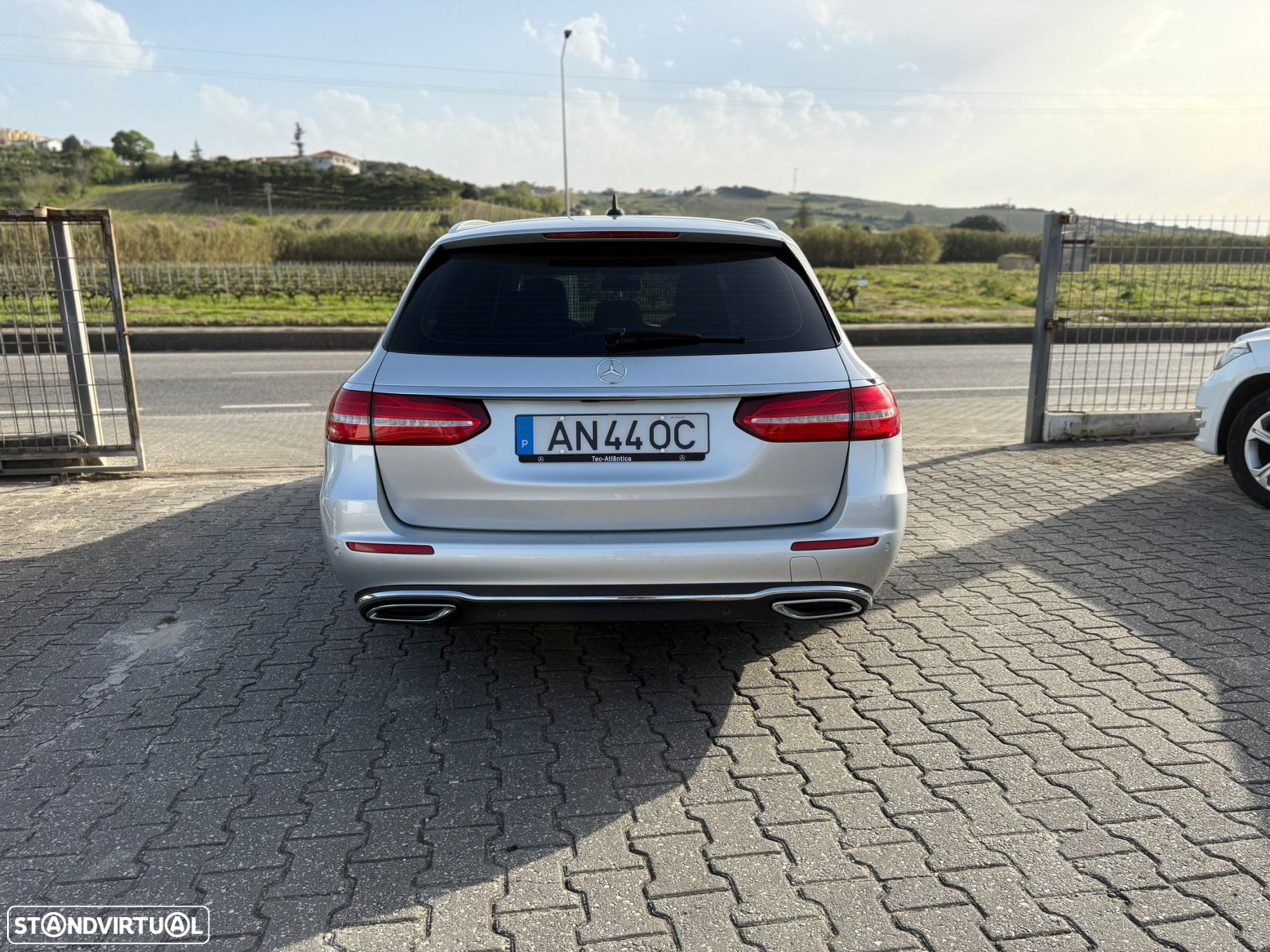 Mercedes-Benz E 220 d Avantgarde - 4