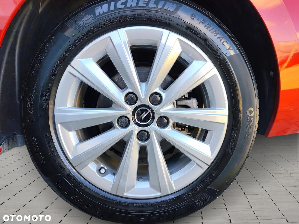 Opel Astra 1.2 T Elegance S&S - 18