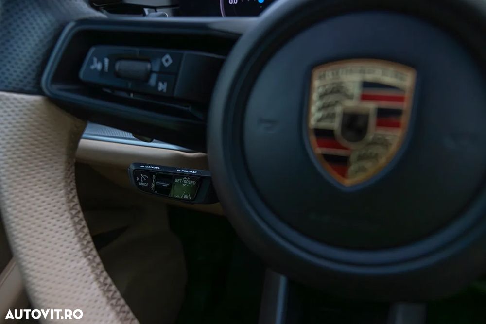 Porsche Cayenne Coupe E-Hybrid - 27