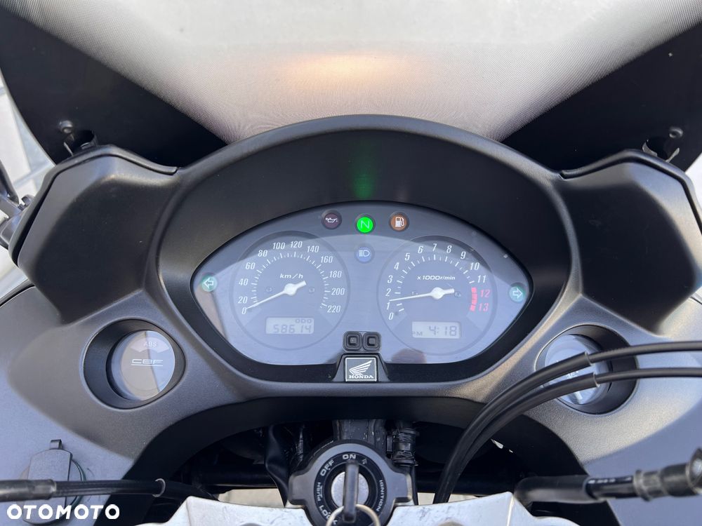 Honda CBF - 10