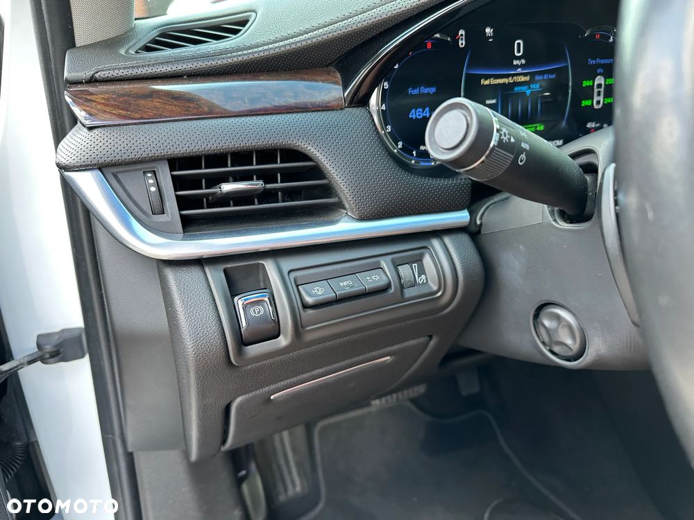 Cadillac XTS - 18