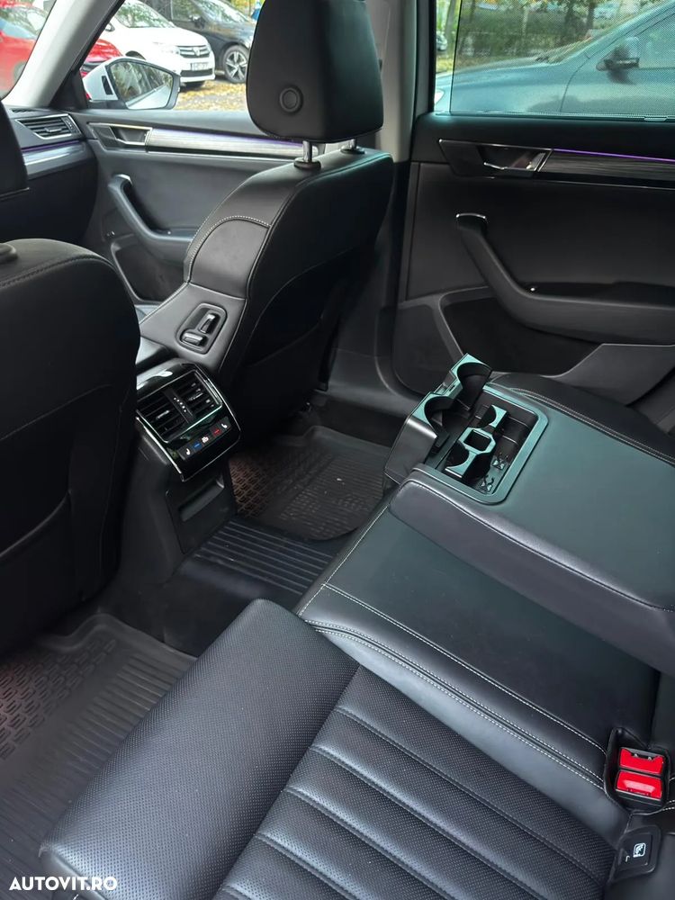 Skoda Superb Combi 2.0 TDI 4X4 DSG Style - 22