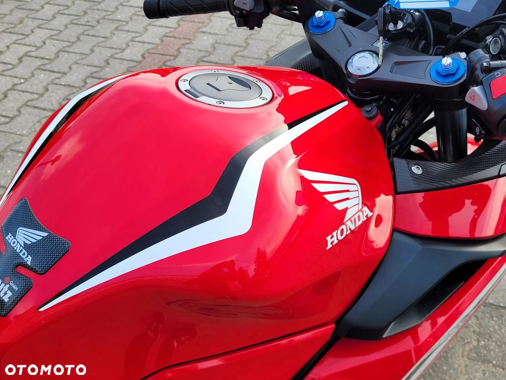 Honda CBR - 23