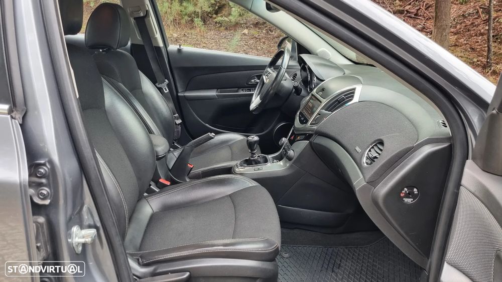 Chevrolet Cruze 1.7 VCDi LT - 8
