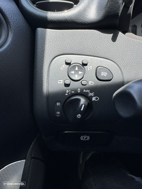 Mercedes-Benz CLK 220 CDi Avantgarde - 24