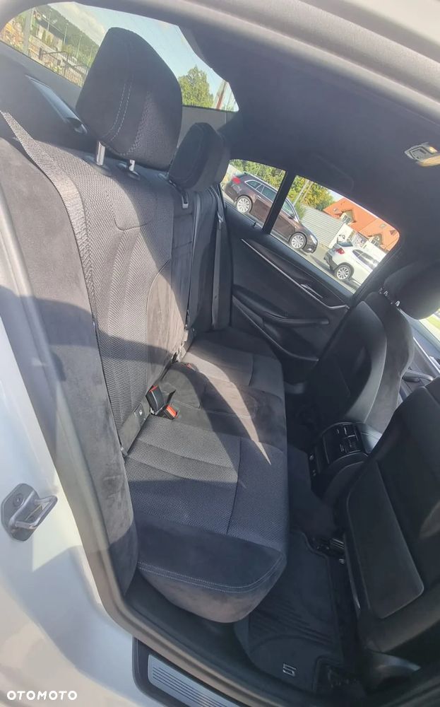 BMW Seria 5 520d xDrive - 26