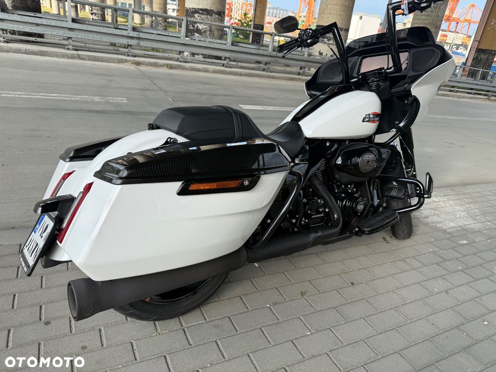 Harley-Davidson Touring Road Glide - 5
