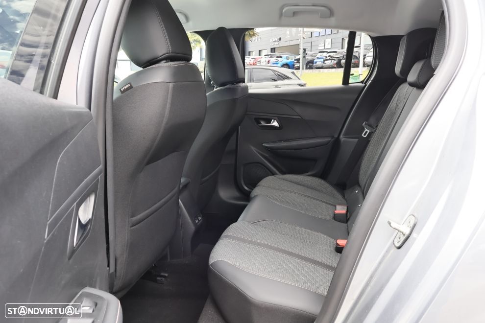 Peugeot 208 1.2 Hybrid Allure e-DCS6 - 15