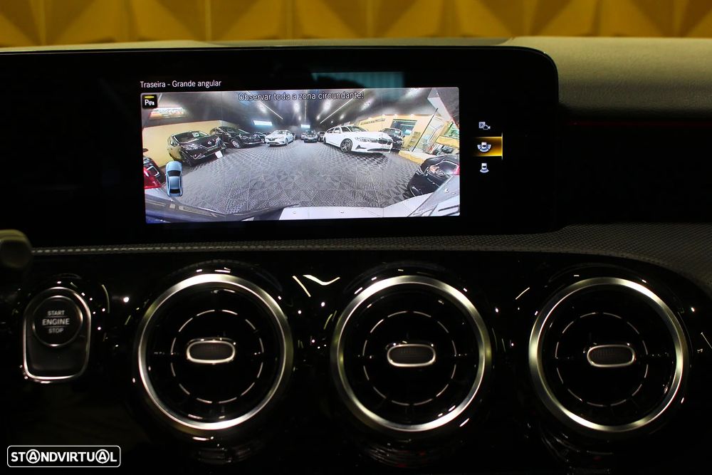 Mercedes-Benz A 250 Limousine e AMG Line - 33