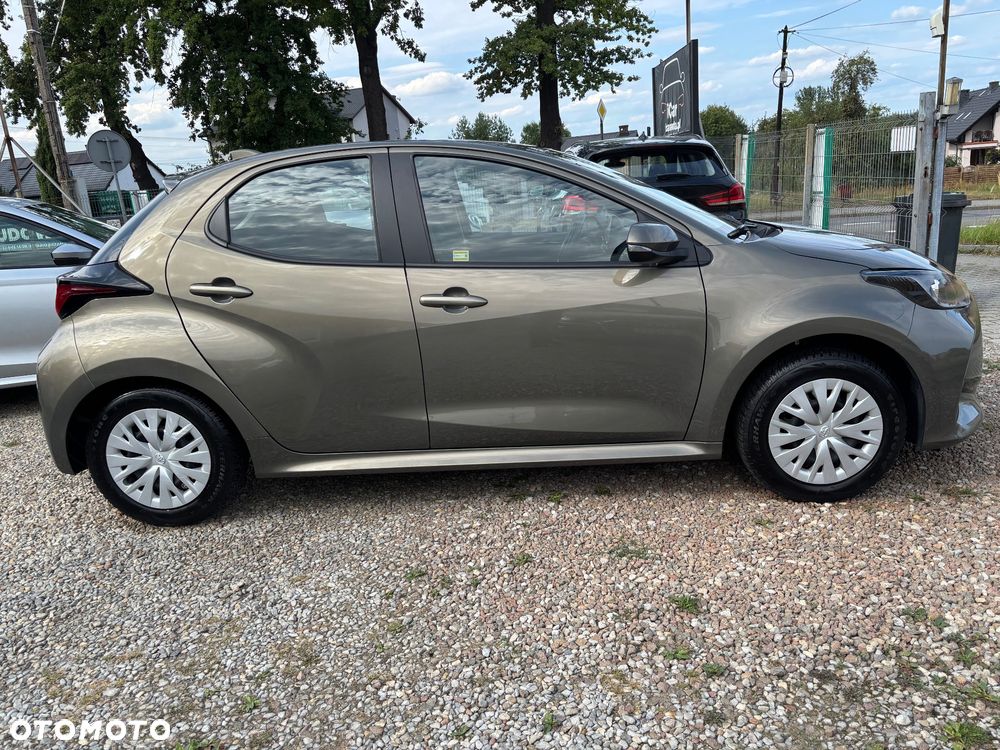 Toyota Yaris 1.5 Comfort - 21