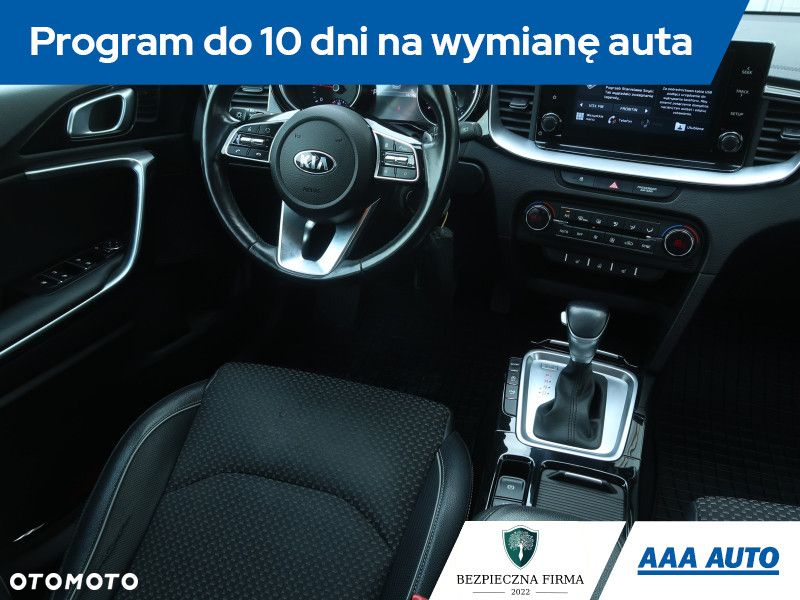 Kia Ceed - 8