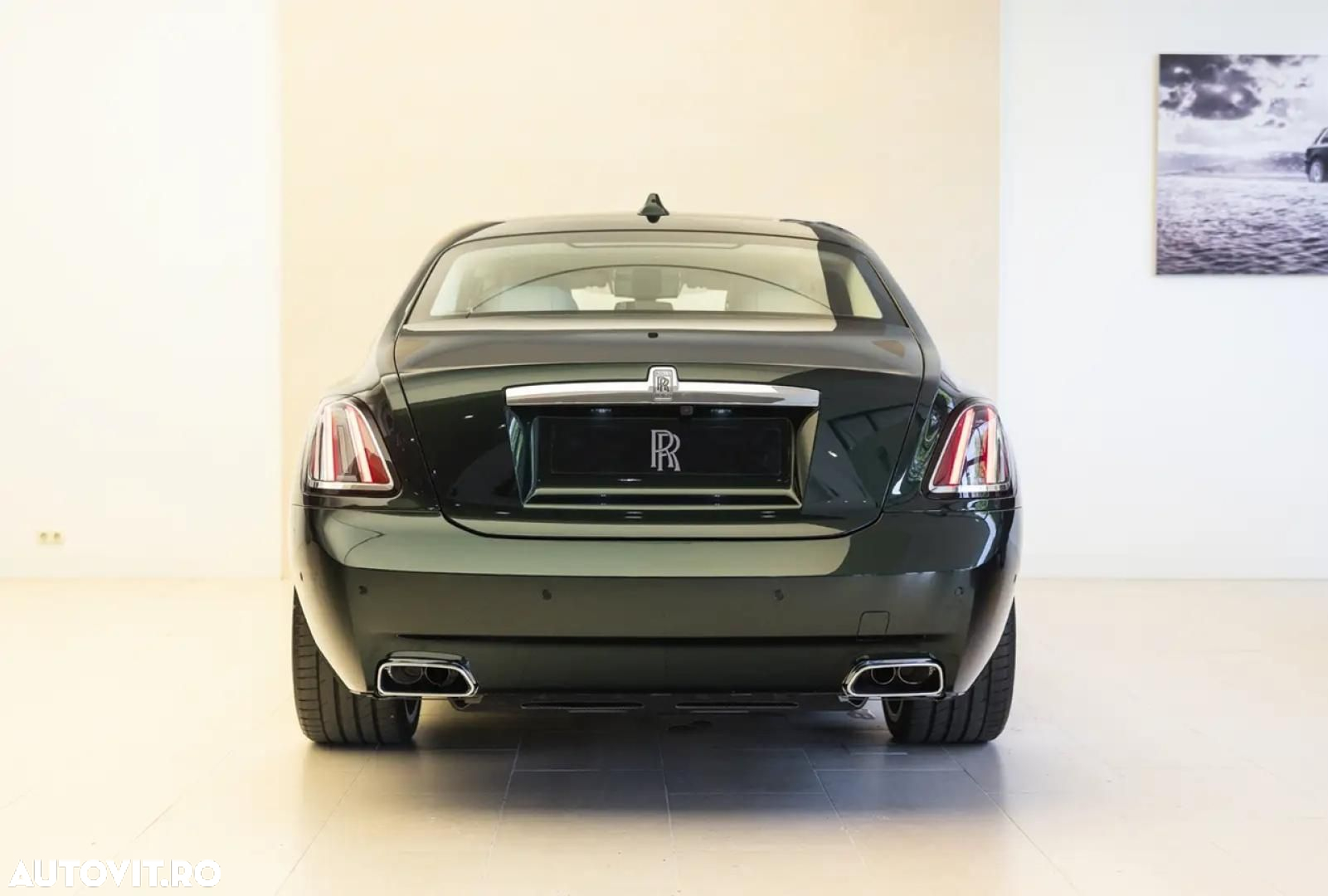 Rolls-Royce Ghost - 4