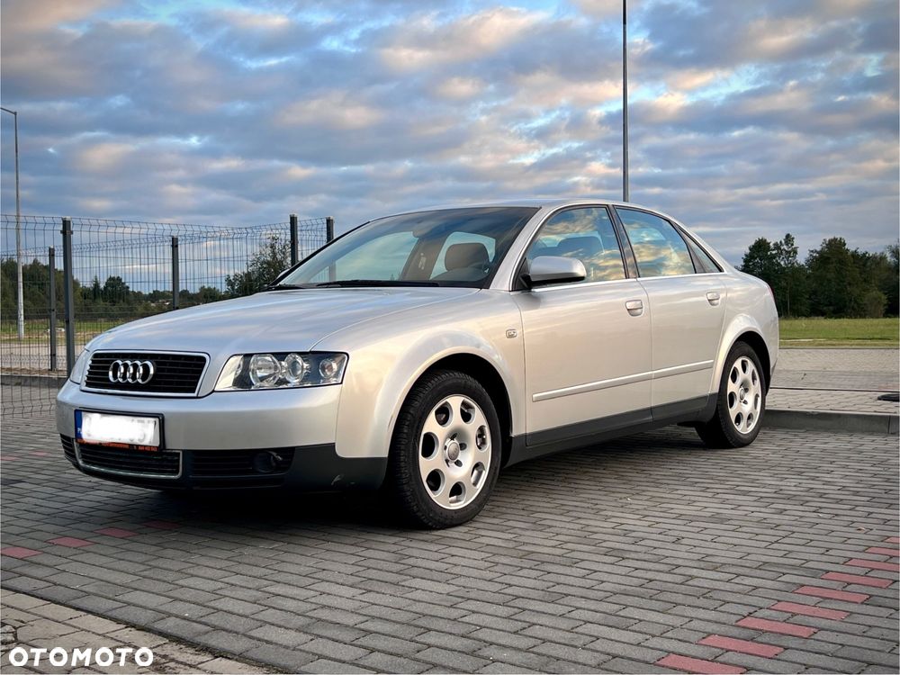 Audi A4 - 1