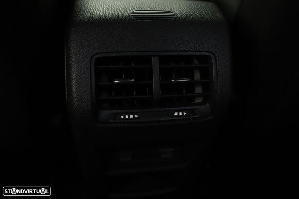 Peugeot 308 SW 1.2 PureTech GT EAT8 - 21